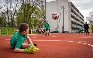 Trening piłkarzy i piłkarek 