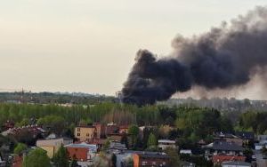 Pożar hali z hulajnogami w Katowicach