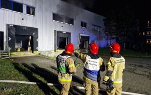 Pożar hali z hulajnogami w Katowicach (3)
