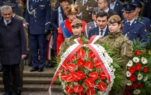 Uroczystości upamiętniające 84. rocznicę Zbrodni Katyńskiej (17)