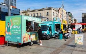 Food trucki na rynku w Katowicach - Street Food Polska Katowice (kwiecień 2024) (4)