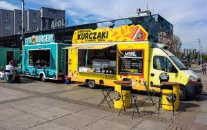 Food trucki na rynku w Katowicach - Street Food Polska Katowice (kwiecień 2024) (5)