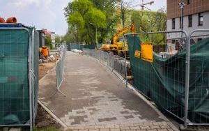 Budowa nowego mostu w ciągu ul. Żelaznej nad rzeką Rawą (8)