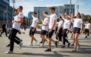 Studenci AWF Katowice zatańczyli cha-chę przed Teatrem Śląskim (14)