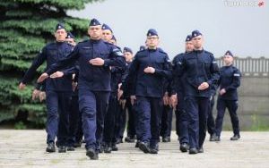 Uroczyste ślubowanie policjantów nowych policjantów w Katowicach (8)