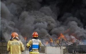 Walka z ogniem strażaków na składowisku odpadów w Siemianowicach Śląskich (11)