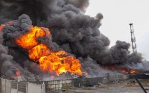 Walka z ogniem strażaków na składowisku odpadów w Siemianowicach Śląskich (16)