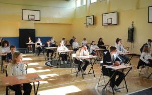 Egzamin ósmoklasisty 2024 w Szkole Podstawowej nr 12 w Katowicach (6)