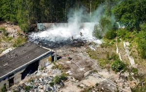 Pożar składowiska odpadów w Świętochłowicach. Dym widać było z daleka (6)