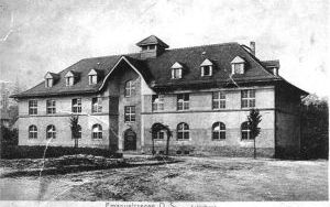  Dom sypialny dla robotników napływowych (Schlafhaus). Dzisiaj szpital