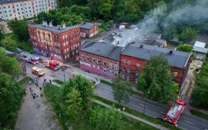 Pożar kamienicy przy ul. Oswobodzenia w Katowicach (3)