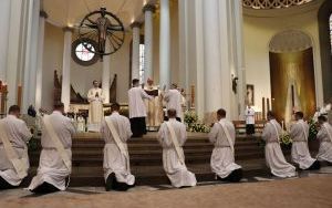 Święcenia kapłańskie w katowickiej Archikatedrze  (12)