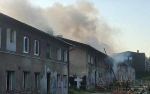 Pożar pustostanu w katowickim Wełnowcu (3)