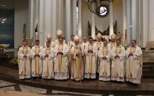 Archidiecezja Katowicka ma ośmiu nowych kapłanów (14)