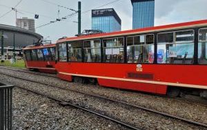Wykolejenie tramwaju na rondzie gen. Ziętka w Katowicach (2)