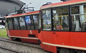 Wykolejenie tramwaju na rondzie gen. Ziętka w Katowicach (3)