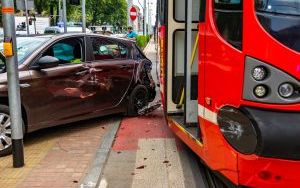 Kolizja tramwaju i samochodu na ul. Warszawskiej w Katowicach (03.06.2024) (3)