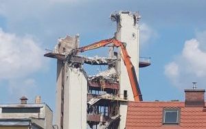 Rozbiórka wieży szybu Roździeński w Katowicach-Giszowcu (2)