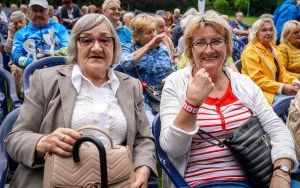 Koncert dla katowickich seniorów w Parku Kościuszki (10)