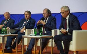 Panel rektorski w czasie ESOF 2024 w Katowicach (8)