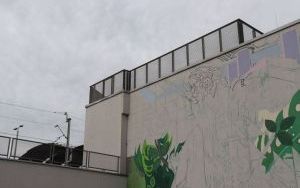 Na ścianie dworca PKP w Katowicach powstaje mural. Będzie gotowy 28 maja (2)