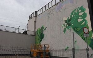 Na ścianie dworca PKP w Katowicach powstaje mural. Będzie gotowy 28 maja (4)