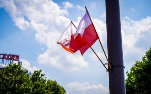 Katowice przystrojone biało-czerwonymi flagami (6)