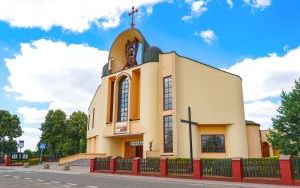 Kościół Trójcy Przenajświętszej w Katowicach-Kostuchnie (2)