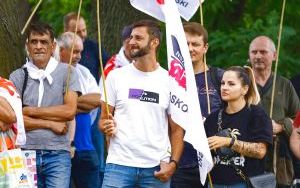 Protest kolejarzy przed siedzibą PKP Cargo w Katowicach (10)