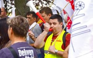 Protest kolejarzy przed siedzibą PKP Cargo w Katowicach (11)