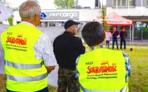 Protest kolejarzy przed siedzibą PKP Cargo w Katowicach (11)