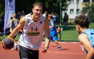 Wakacje na Sportowo - Koszykówka 3x3 w SP27 Katowice (10)