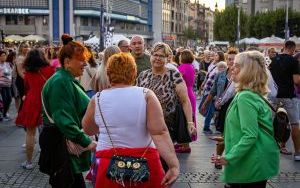 Potańcówka przed Teatrem Śląskim (03.08.2024) (12)