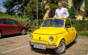 Fiat 500 z 1972 roku, którego właścicielem jest prof. Wylęgała (7)