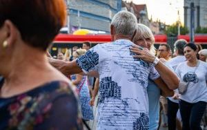 Roztańczony Wyspiański - potańcówka przed Teatrem Śląskim [10.08.2024] (10)