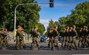 Wojewódzkie obchody Święta Wojska Polskiego w Katowicach (2024) (7)