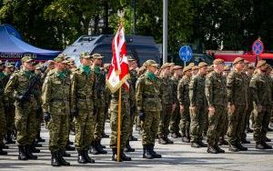 Wojewódzkie obchody Święta Wojska Polskiego w Katowicach (2024) (18)