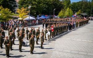 Wojewódzkie obchody Święta Wojska Polskiego w Katowicach (2024) (9)