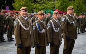 Wojewódzkie obchody Święta Wojska Polskiego w Katowicach (2024) (16)