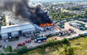 Pożar składowiska makulatury w Tychach [15.08.2024] (19)