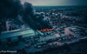 Pożar składowiska makulatury w Tychach [15.08.2024] (4)