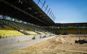 Przygotowania do ułożenia murawy na stadionie miejskim w Katowicach (5)