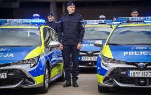 Przekazanie nowych radiowozów dla śląskiej policji (10)