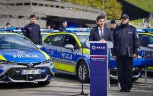 Przekazanie nowych radiowozów dla śląskiej policji (13)