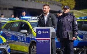 Przekazanie nowych radiowozów dla śląskiej policji (18)