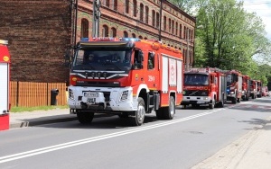 100-lecie OSP Kostuchna w Katowicach - przemarsz z kościoła pod remizę (9)