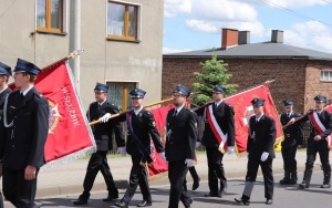 100-lecie OSP Kostuchna w Katowicach - przemarsz z kościoła pod remizę (16)