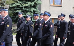 100-lecie OSP Kostuchna w Katowicach - przemarsz z kościoła pod remizę (5)