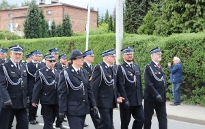 100-lecie OSP Kostuchna w Katowicach - przemarsz z kościoła pod remizę (3)