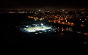 Rozświetlony Stadion Miejski w Katowicach [PAŹDZIERNIK 2024] (11)